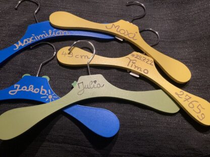 Kinder Kleiderbügel Frosch - personalisiert möglich – Bild 5