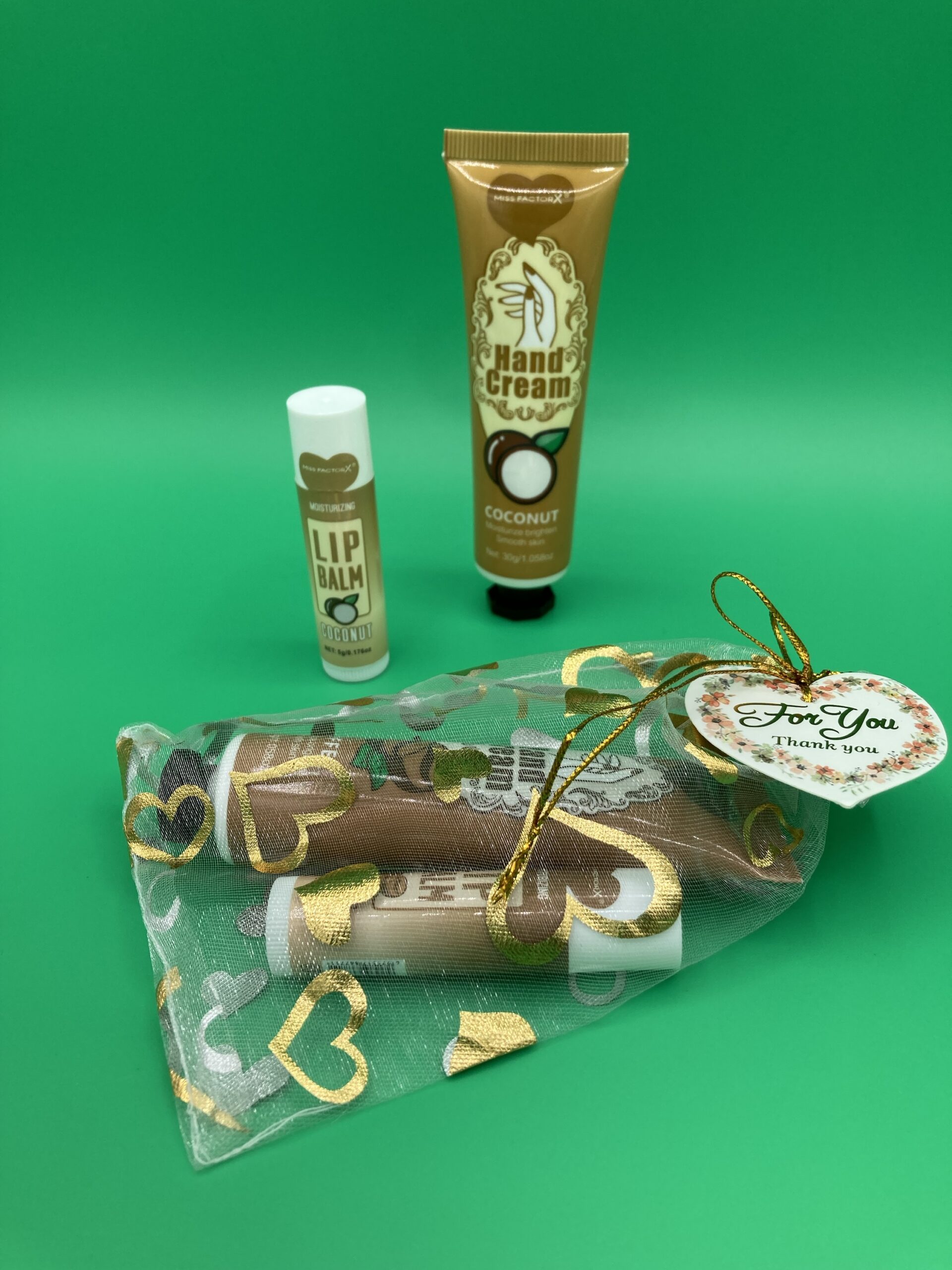 Kleines Dankeschön mit einer Handcreme und Lippenbalsam verpackt - Kokosnuss – Bild 2