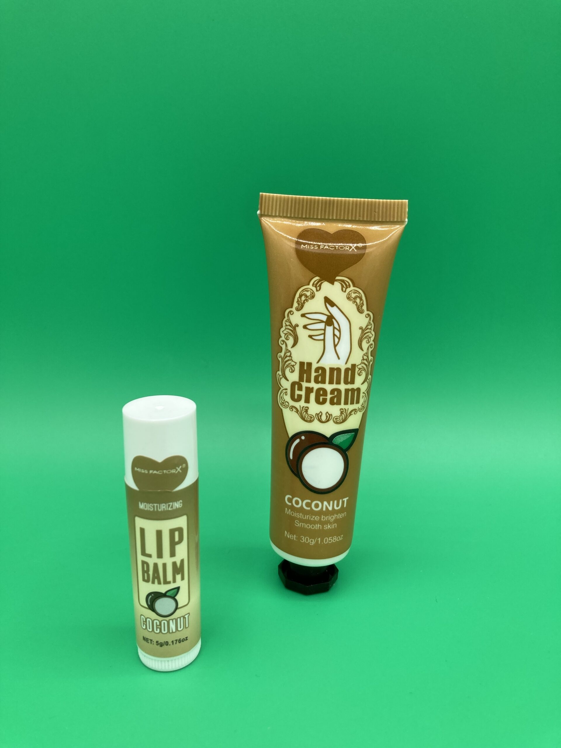 Kleines Dankeschön mit einer Handcreme und Lippenbalsam verpackt - Kokosnuss – Bild 3