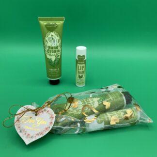 Kleines Dankeschön mit einer Handcreme und Lippenbalsam verpackt - Vanille